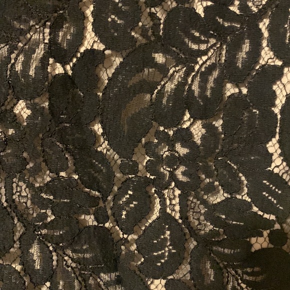 White House, Black Market Lace skirt - Picture 2 of 3